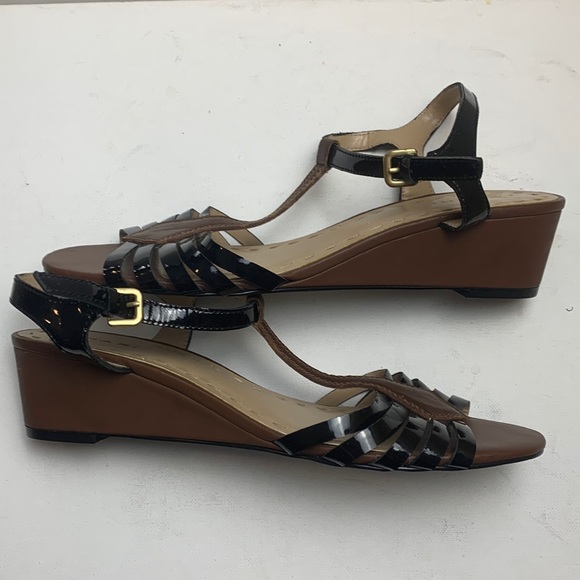 NWT TAHARI “Harlow” Strappy Wedge (9) - Picture 3 of 5